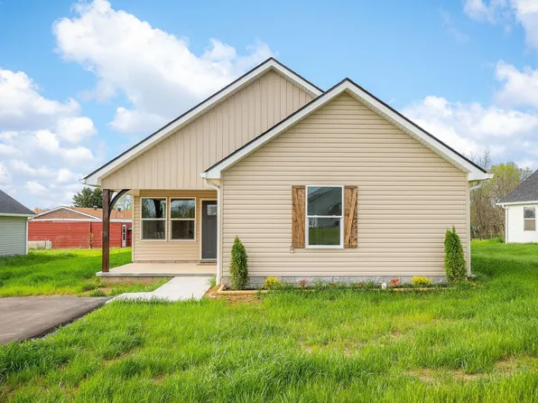 150 Remington Dr, Smithville, TN 37166