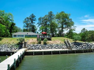 984 Felton Rd, Deltaville, VA 23043