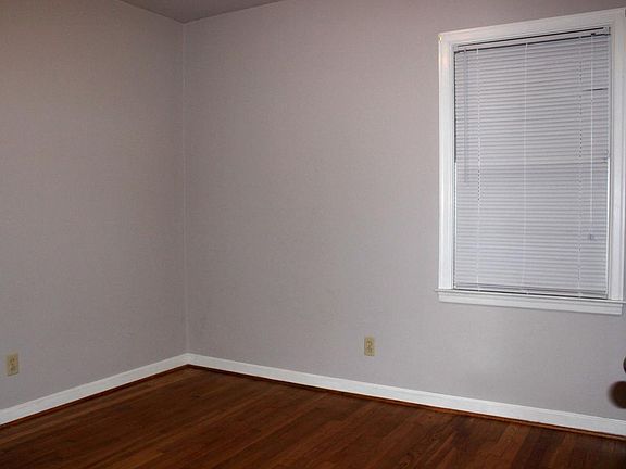5th image of 437 Barkley Dr
