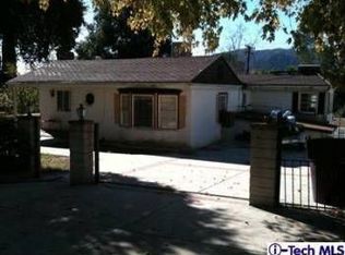 3906 Los Olivos Ln, Glendale, CA 91214