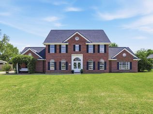 1905 Plantation Dr, Lake Charles, LA 70605
