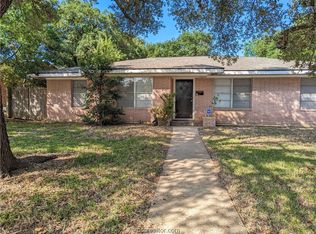 3806 Oaklawn St, Bryan, TX 77801