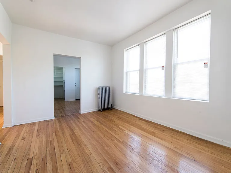 1931 S Homan — Photo 28