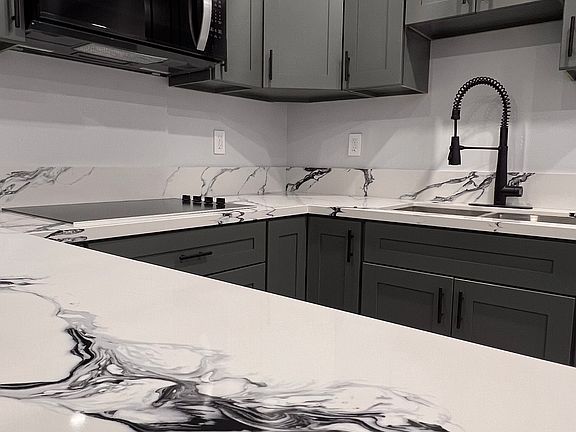 4th image of 18627 1/2 Gledhill St