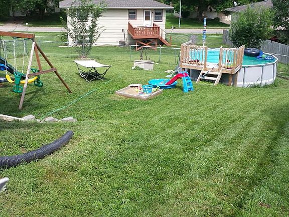 2nd image of 107 Shamrock Cir