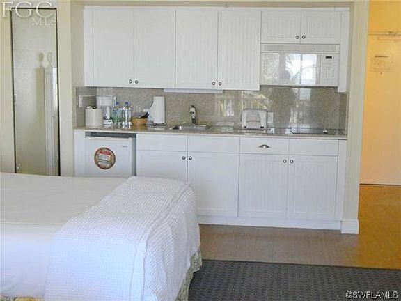 3rd image of 140 Estero Blvd #2207