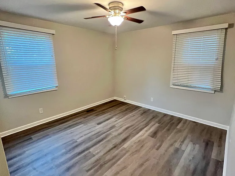 Front house - Bedroom 2