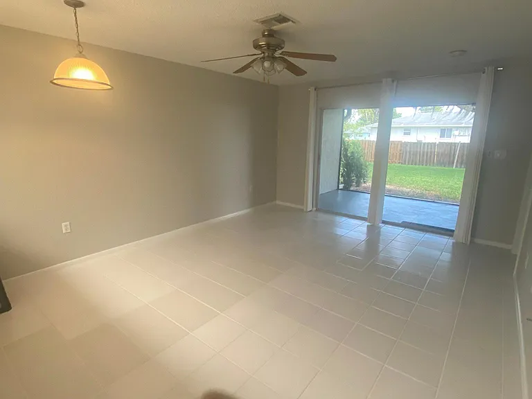 2258 Iris Way #2258 — Photo 7