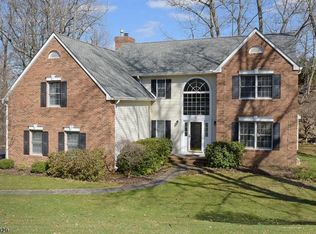 2 Everest Dr, Hackettstown, NJ 07840