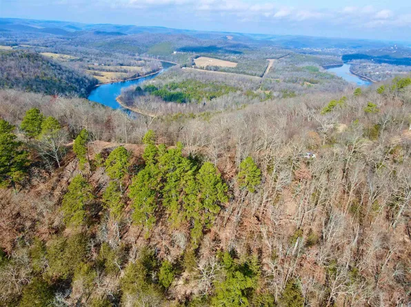 (undisclosed Address), Eureka Springs, AR 72632