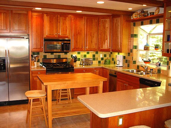 3rd image of 3160 Cedarwood Dr