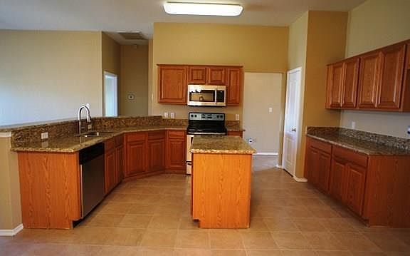 5th image of 1535 Wolf Creek Dr