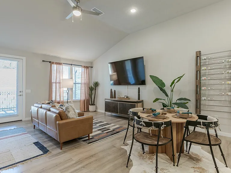 Overture Andalucia 55+ Active Adult Apartment Homes — Photo 6