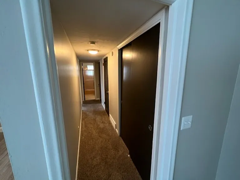 Midtown Court — Photo 28