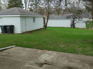 27000 97th Pl, Trevor, WI 53179