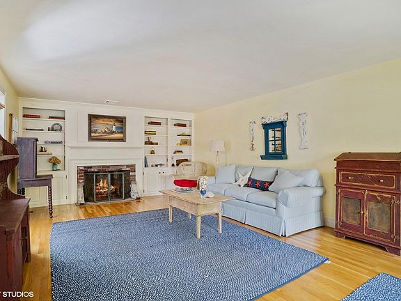 5th image of 14 Gorham Lane
