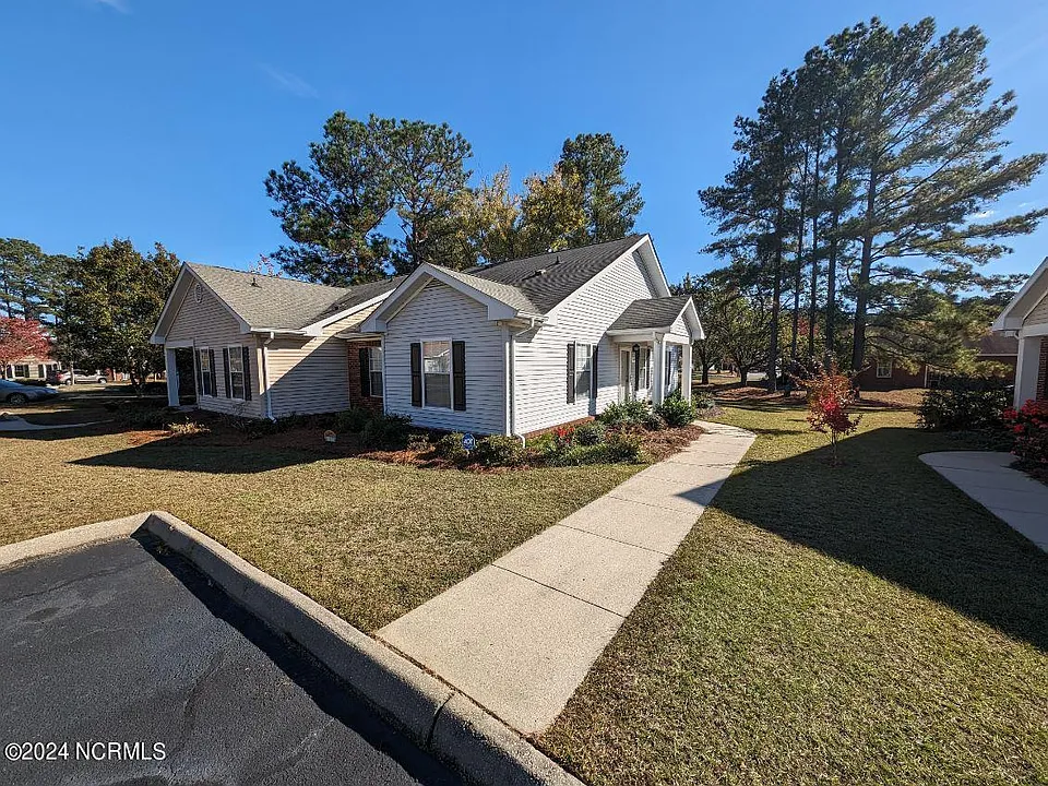 727 Chancery Ln