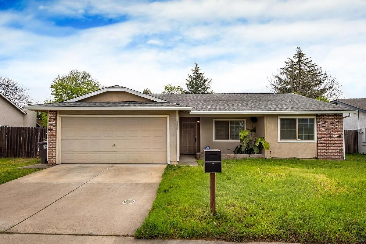 7136 Parkvale Way photo 1