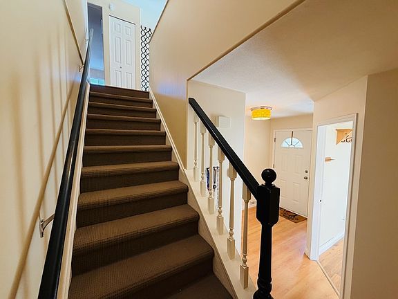 3rd image of 852 Tralee Pl