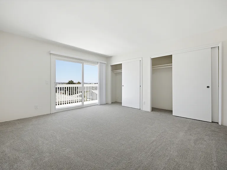 4339 Mentone St — Photo 22