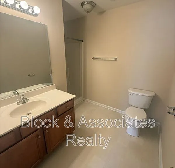 4068 Bentley Dr #B2 — Photo 5