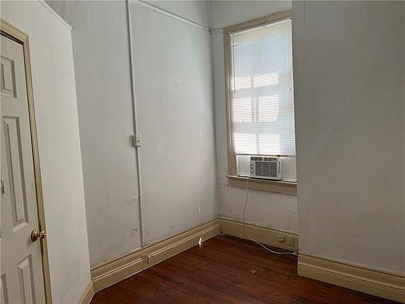 5th image of 7421 Burthe St