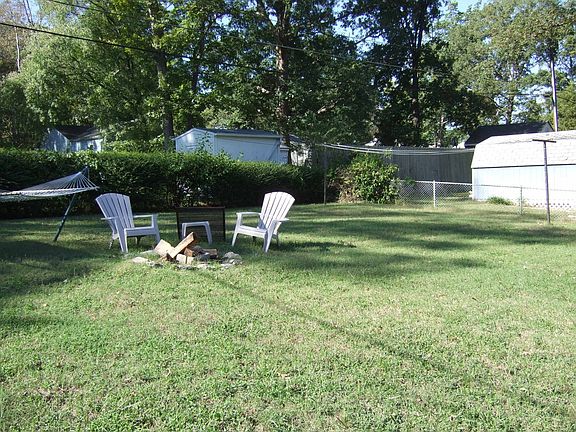 Fenced Rear Yard