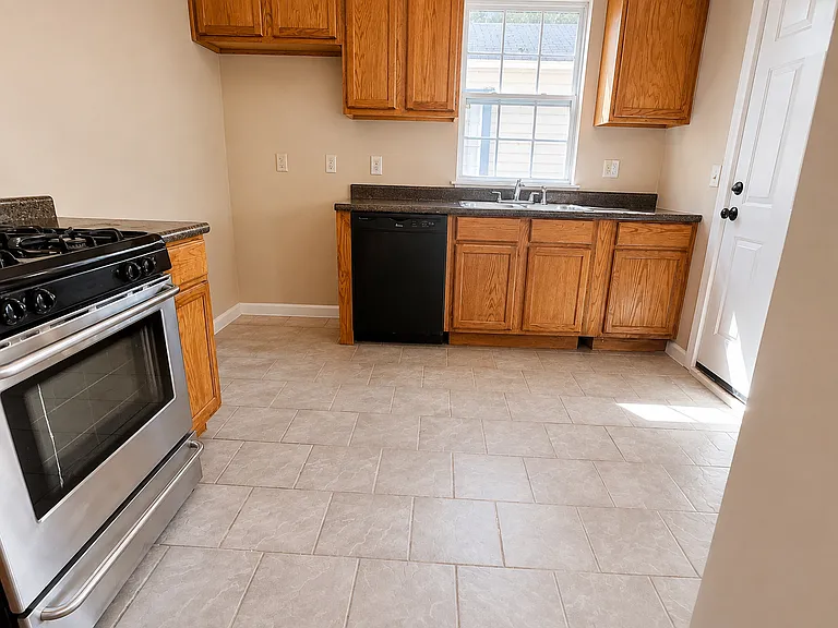 110 E Prospect St — Photo 7