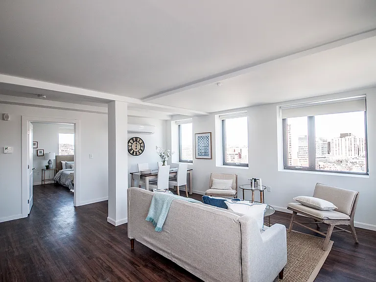 21 Sunset St #305 — Photo 4