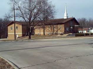 1007 S Willow St, Effingham, IL 62401