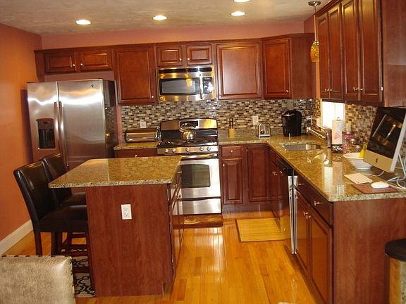 5th image of 38 Eudora St #38
