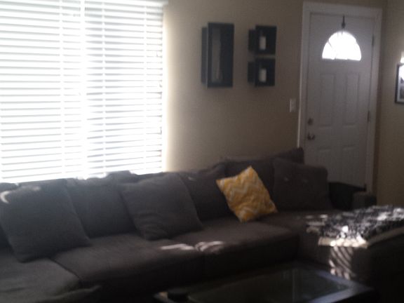 3rd image of 20200 Parkview Ave