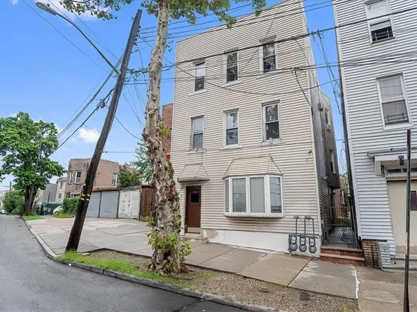 1828 Unionport Road, Bronx, NY 10462