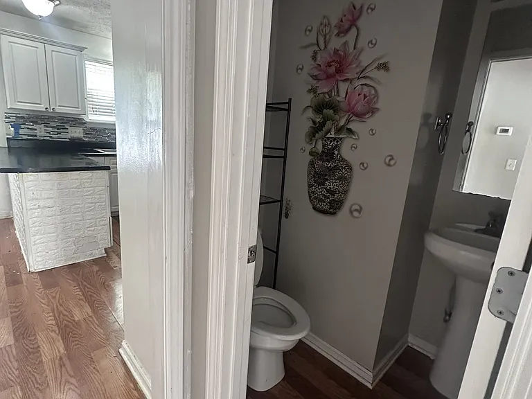 3001 Hamilton Church Rd #403 — Photo 13