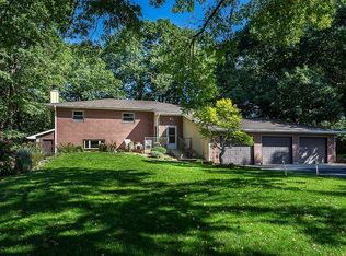 1001 Melody Hls, Fulton, IL 61252
