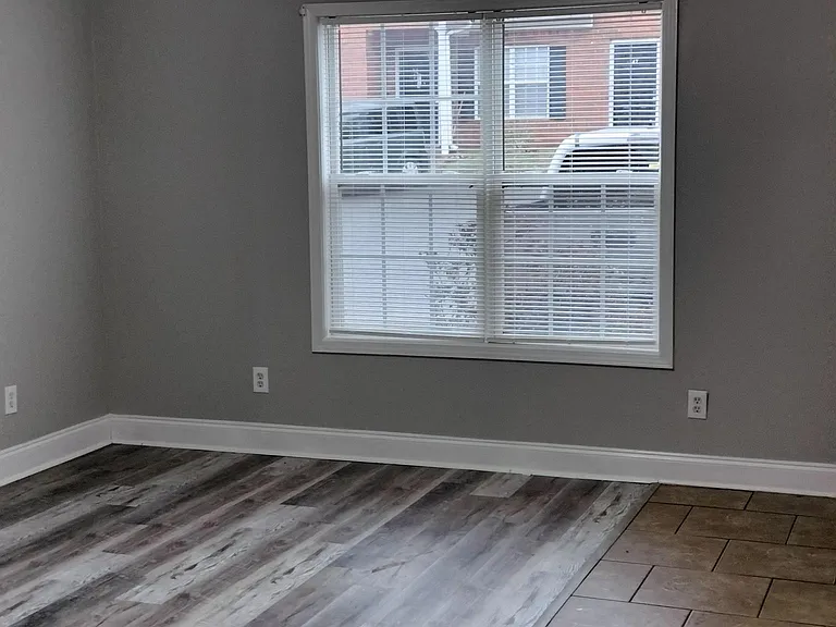 31 Jordan Rd — Photo 3