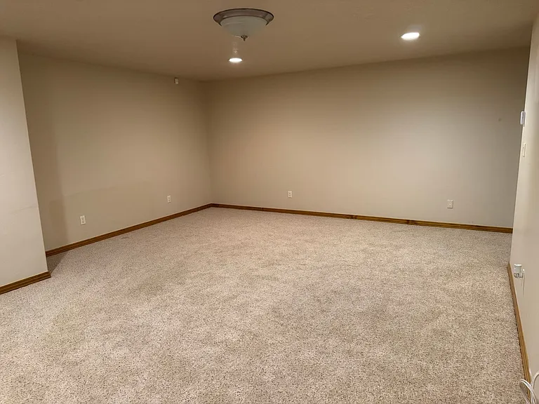 9 Jordan Ct — Photo 21