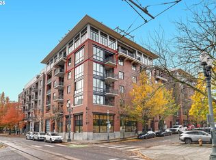 1030 NW Johnson St APT 521, Portland, OR 97209