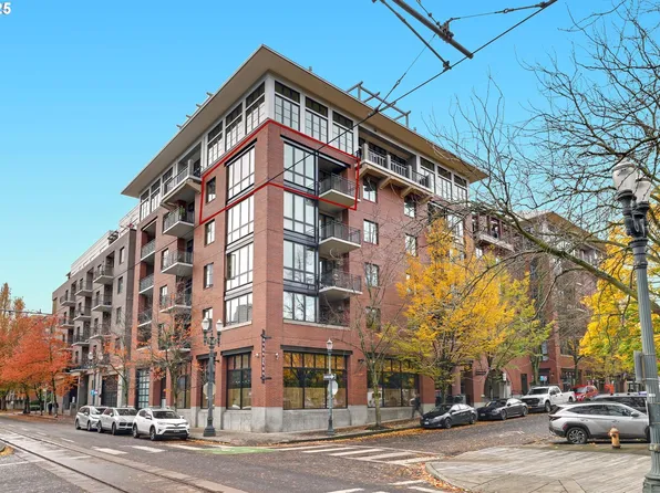 1030 NW Johnson St APT 521, Portland, OR 97209