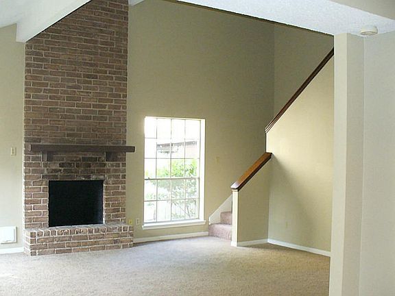 4th image of 805 Chateau Pl