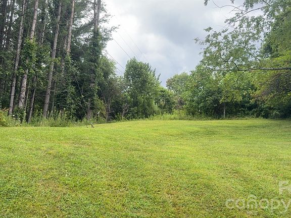 3rd image of 456 Duck Branch Rd