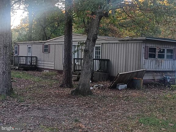 2nd image of 405 Daffodil Rd