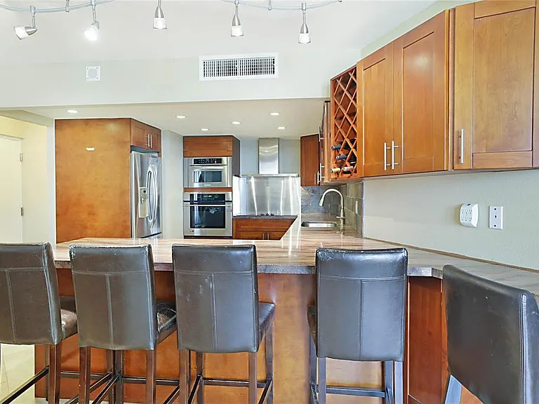 2800 N Ocean Dr #B-9D — Photo 9