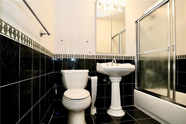 Sold by Remax Edge | media 14