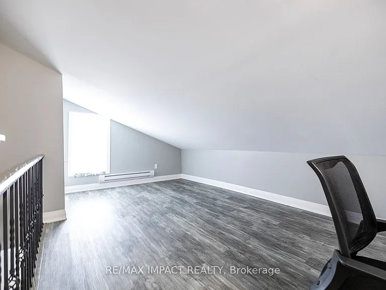 43.5 King St E — Photo 11