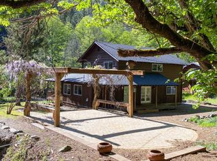 3206 Middle Creek Ranch Rd, Horse Creek, CA 96050