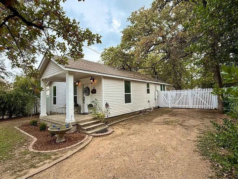 4214 McNutt St — Photo 2