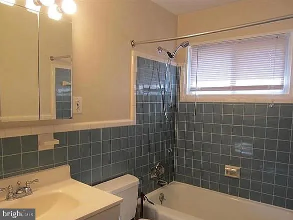 1452 Dewberry Ct — Photo 9