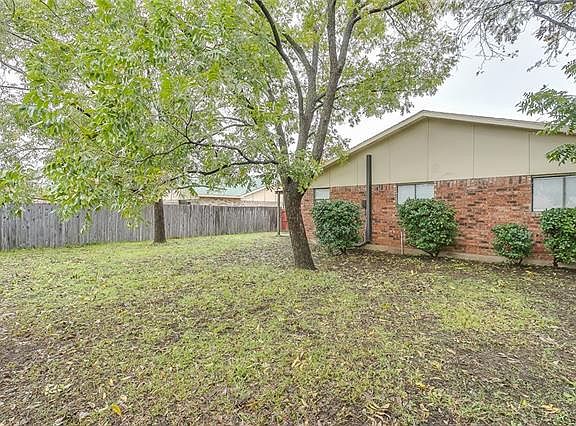 3rd image of 7504 Nutwood Pl