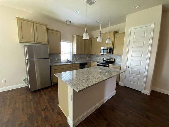 2nd image of 3916 Ashton Dr #3916